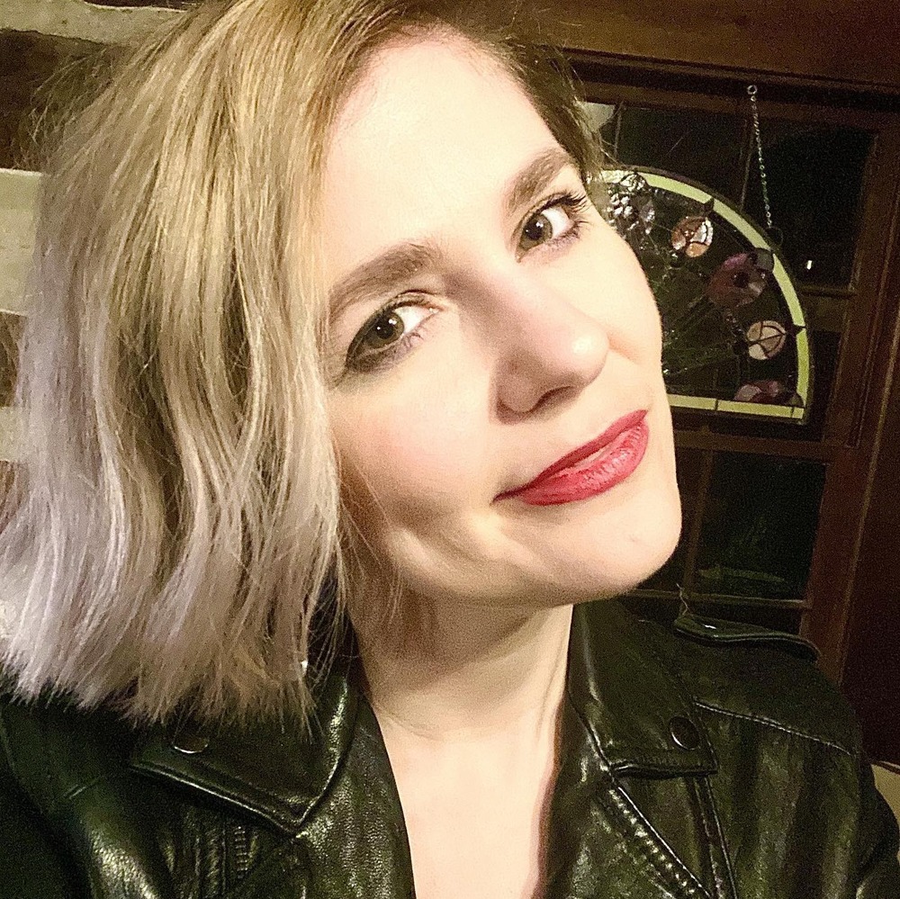 Meet your Posher, Laura